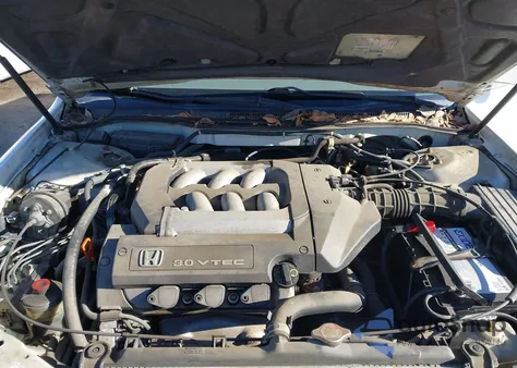 2001 Honda Accord 3.0 Lx из США, поврежденный, VIN 1HGCG16471A011048